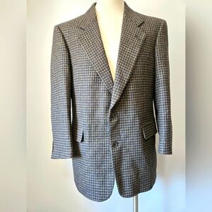 HARDY AMIES Wool and Cashmere Classic Checkered Blazer. Size 40R
